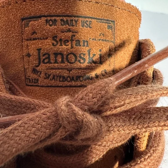 Nike SB Zoom Janoski RM Skate Shoe Men’s 10 Brown Suede Red Swoosh AQ7475-204 - Picture 9 of 15